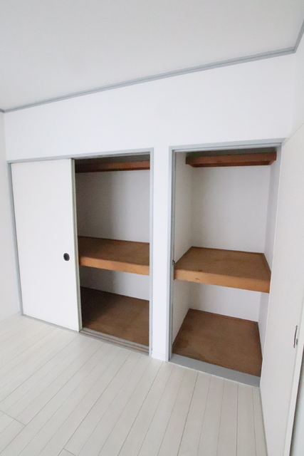 収納　６帖洋室の収納