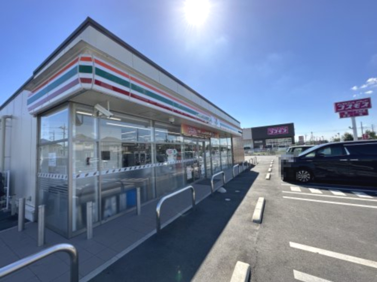 コンビニ　セブンイレブン熊谷第２北大通り店（コンビニ）まで586m