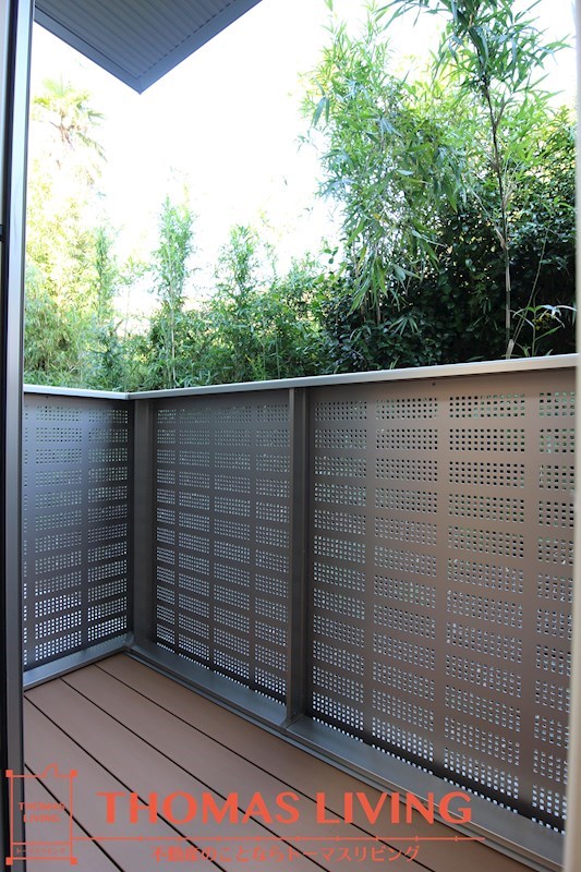 バルコニー　洗濯物を問題なく干せます。