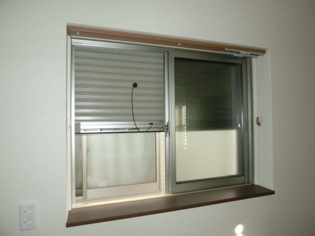 その他　防犯シャッターあり。