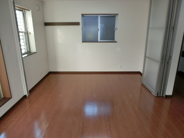 居室・リビング　可動式間仕切りで区切れる居住空間。