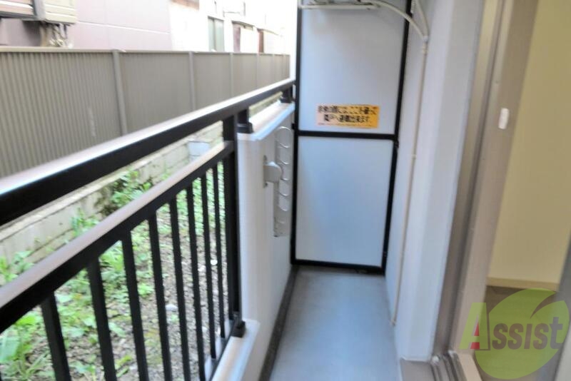 バルコニー　１階ですが南向きなのでお洗濯物も問題なさそうですね