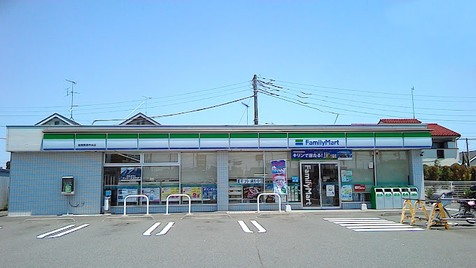 コンビニ　ファミリーマート 座間栗原中央店（コンビニ）まで480m