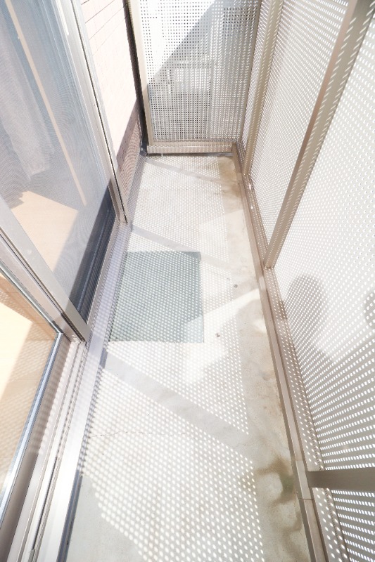 バルコニー　図面と現状に相違がある場合には現状を優先