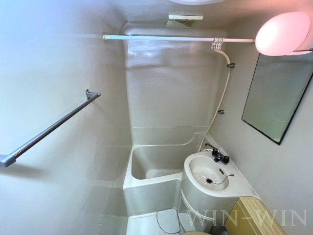 バス・シャワールーム　イメージ（同建物内別部屋の写真です）