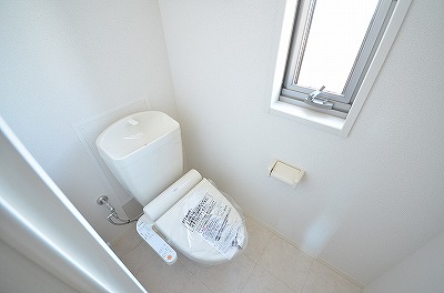 トイレ　温水洗浄便座