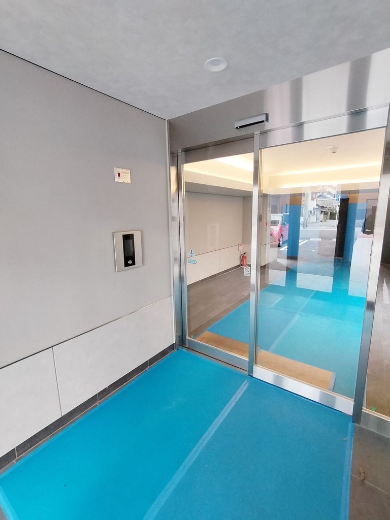 エントランス　エントランス