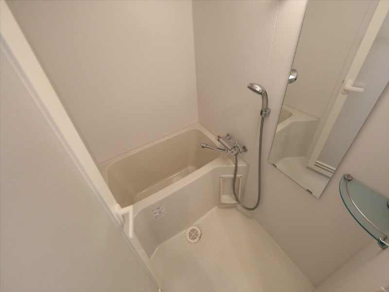 バス・シャワールーム　お風呂（浴室暖房乾燥機付）