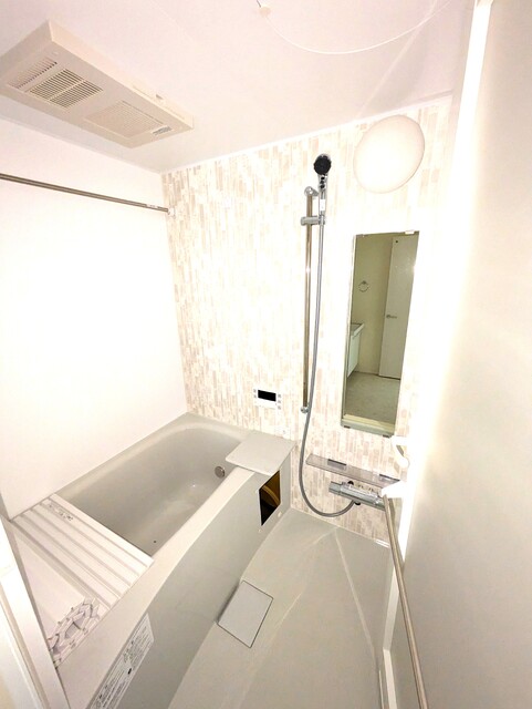 バス・シャワールーム　建築中です