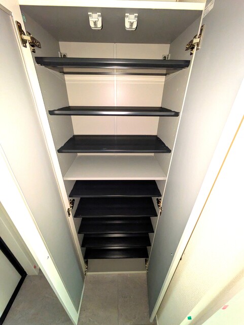 玄関　建築中です