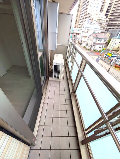 バルコニー　建築中です