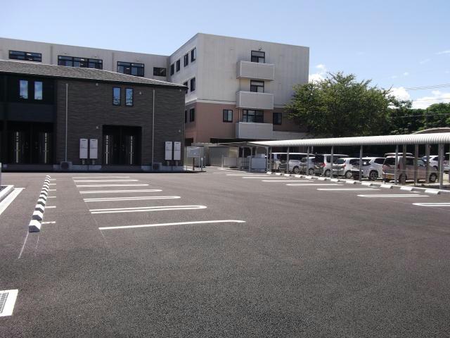 駐車場　駐車場