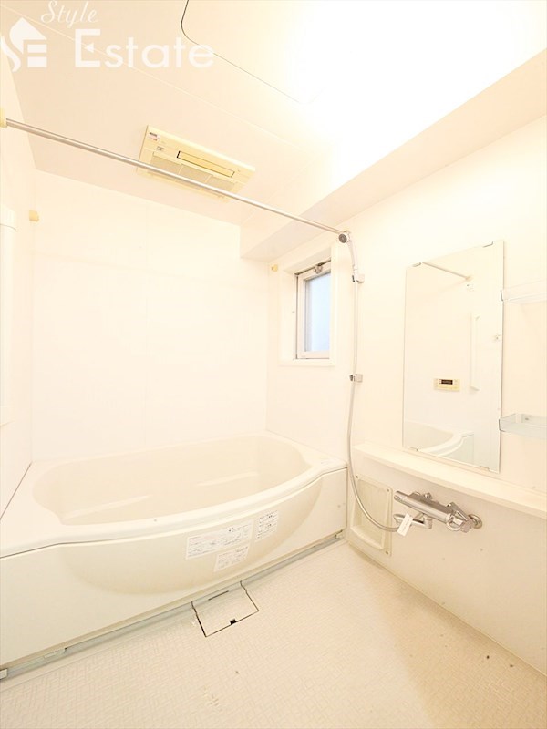 バス・シャワールーム　バスルーム