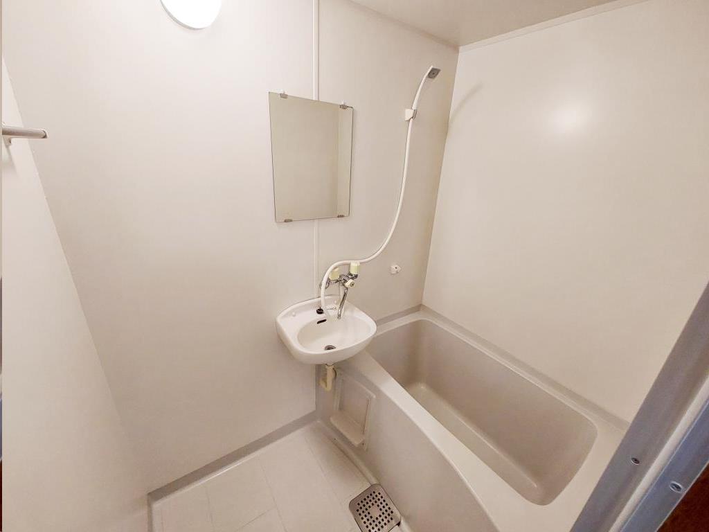 ピースフル市名坂の風呂写真