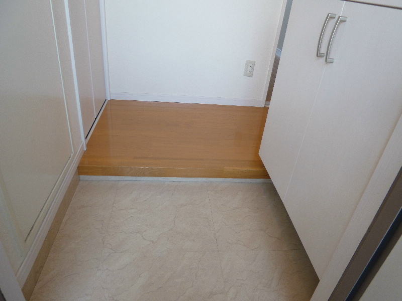 玄関　写真は類似