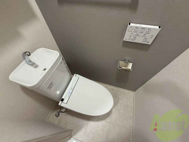 トイレ　トイレはウォシュレット付きです。シャワートイレは嬉しいですね