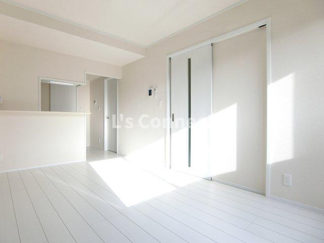 その他部屋・スペース　居室と寝室を分けて生活できる１ＬＤＫ。