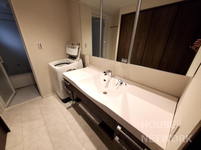 洗面設備　室内リノベーション済の戸建て物件