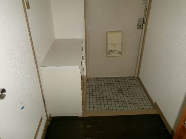 玄関　現況を優先させていただきます。