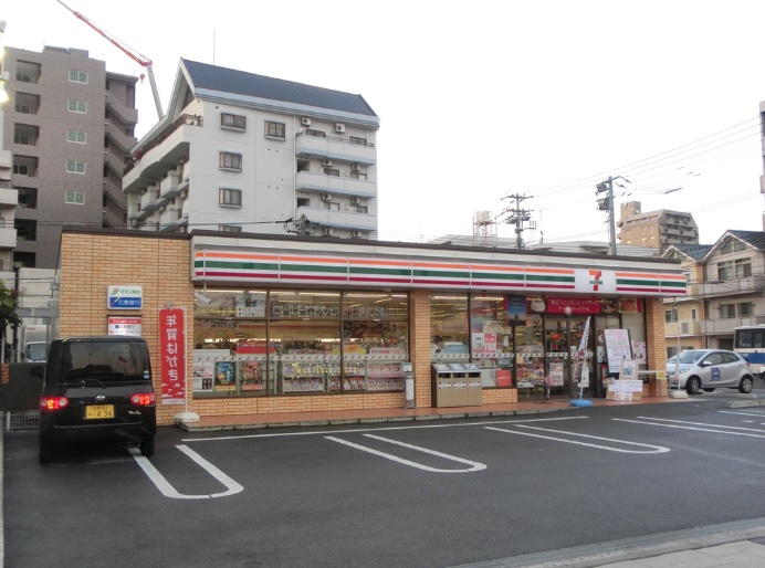 コンビニ　セブンイレブン広島三篠3丁目店（コンビニ）まで107m