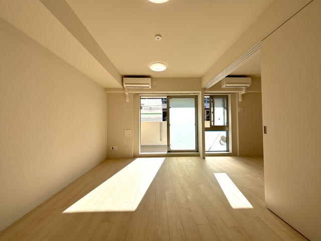 居室・リビング　※別室参考写真（内装色が変更になる可能性あり）