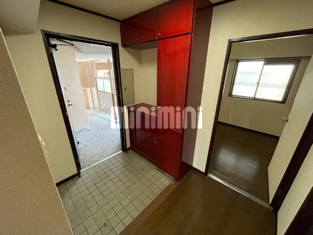 玄関　大容量の玄関収納