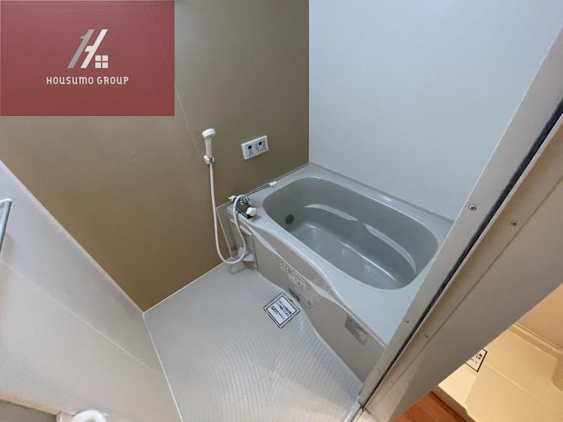 バス・シャワールーム　落ち着いた空間のお風呂です