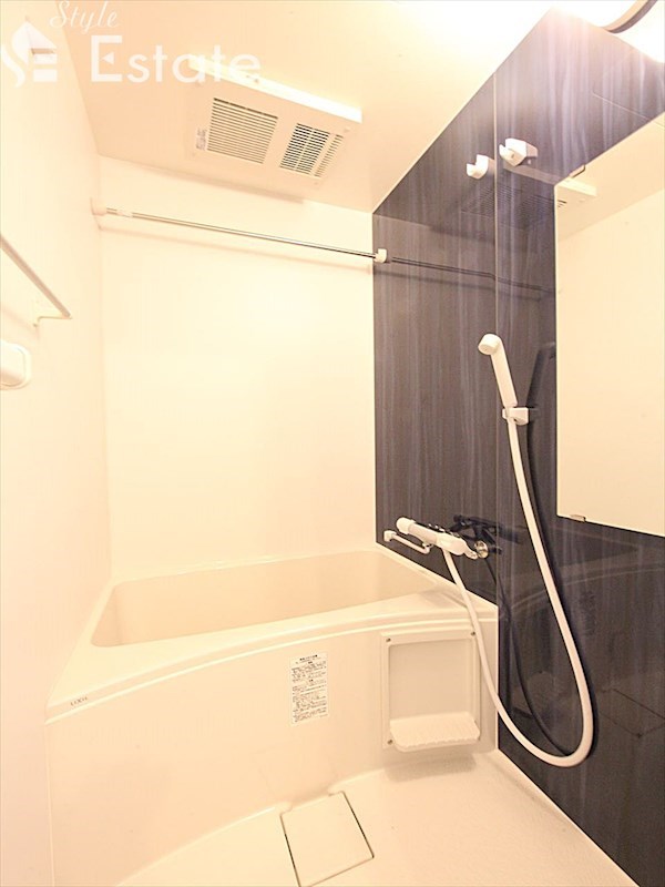 バス・シャワールーム　バスルーム