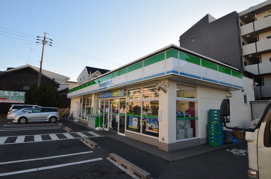 その他　ファミリーマート熱田古新町店（その他）まで444m