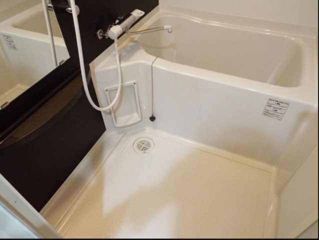 バス・シャワールーム　清潔感のある浴室です！