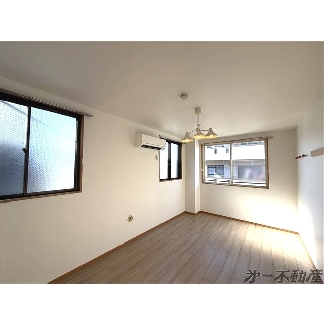 建物外観　洋室