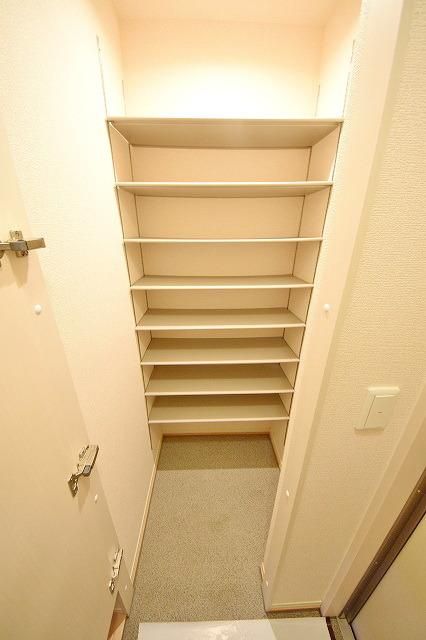 玄関　★お問い合わせはタウンハウジングまで★