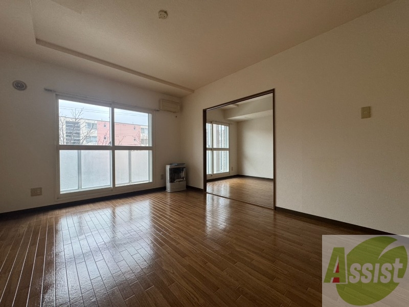 居室・リビング　広くてキレイなお部屋が広がっていて、充実した生活が送れそう。