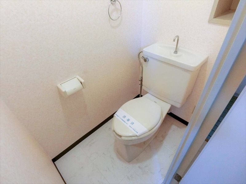 トイレ　シンプルで使いやすいお手洗い