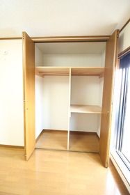 収納　★洋室のクローゼットです★
