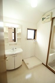 洗面設備　★朝の身支度に便利な洗面台★