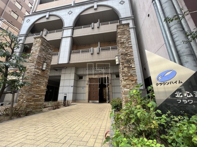 エントランス　クラウンハイム北心斎橋フラワーコート　エントランス