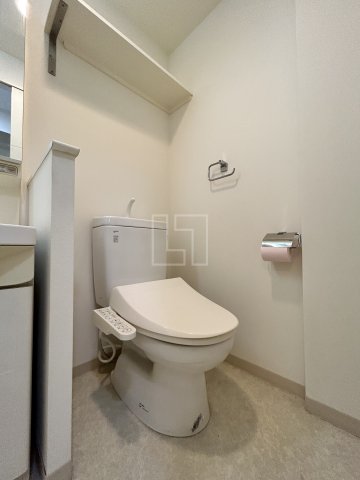 トイレ　クラウンハイム北心斎橋フラワーコート　温水洗浄便座