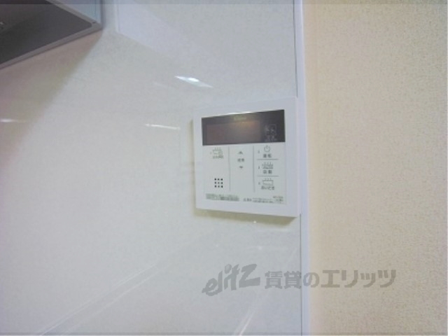 その他設備　給湯器リモコン