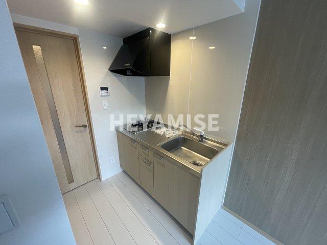 キッチン　※室内画像は別号室のもの