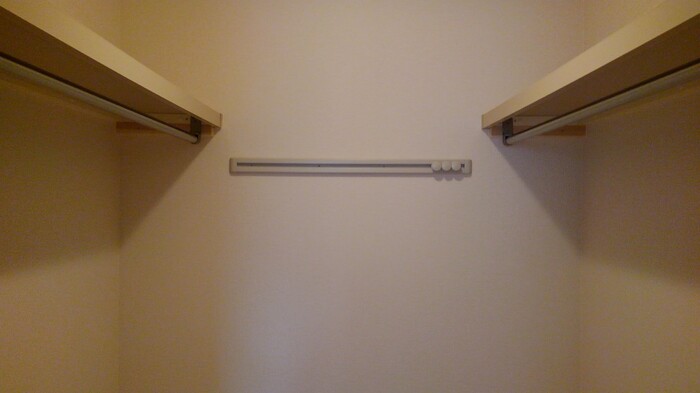 収納　ウォークインクローゼット