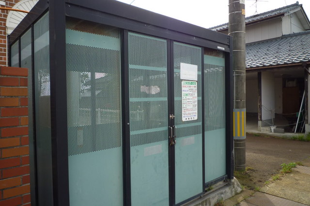 その他　敷地内ゴミステーションでごみ捨てラクラク♪