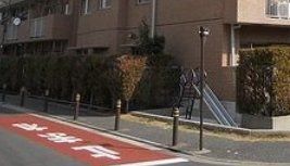 エントランス　駐車場