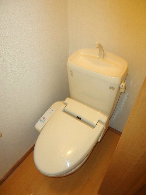 トイレ　トイレです♪※左右対称の別部屋の写真です。