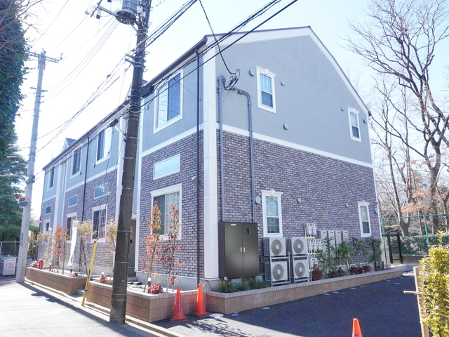 建物外観　インターネット無料使い放題☆洋館風の外観です！