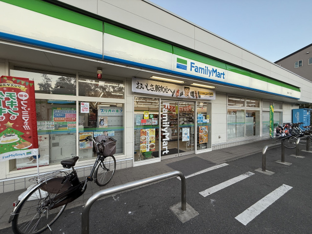 コンビニ　ファミリーマート西瑞江二丁目店（コンビニ）まで319m