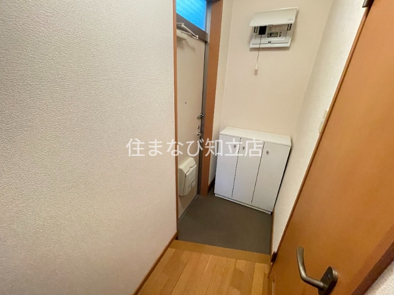 玄関　同型別部屋写真