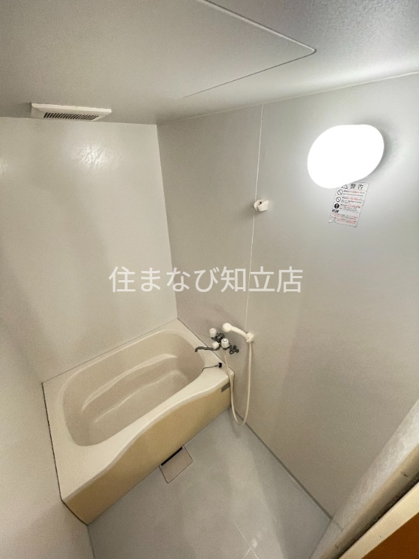 バス・シャワールーム　同型別部屋写真