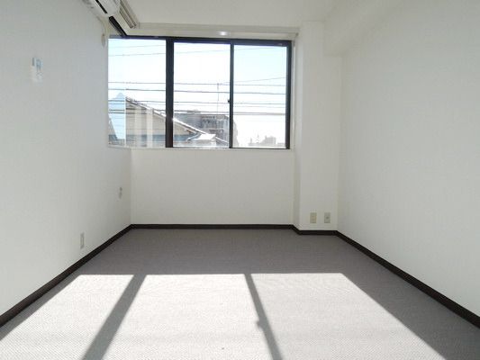 居室・リビング　日当たり良好