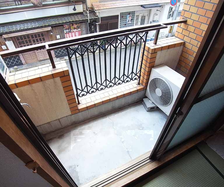 バルコニー　日当たりも良さそうですね。